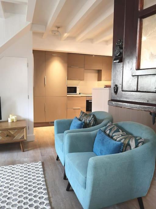 Host & Stay - Clara Cottage Bretforton Bagian luar foto